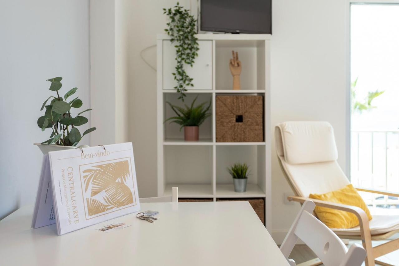 Centralgarve - Stunning Beach Front Studio - Astro Quarteira Zimmer foto